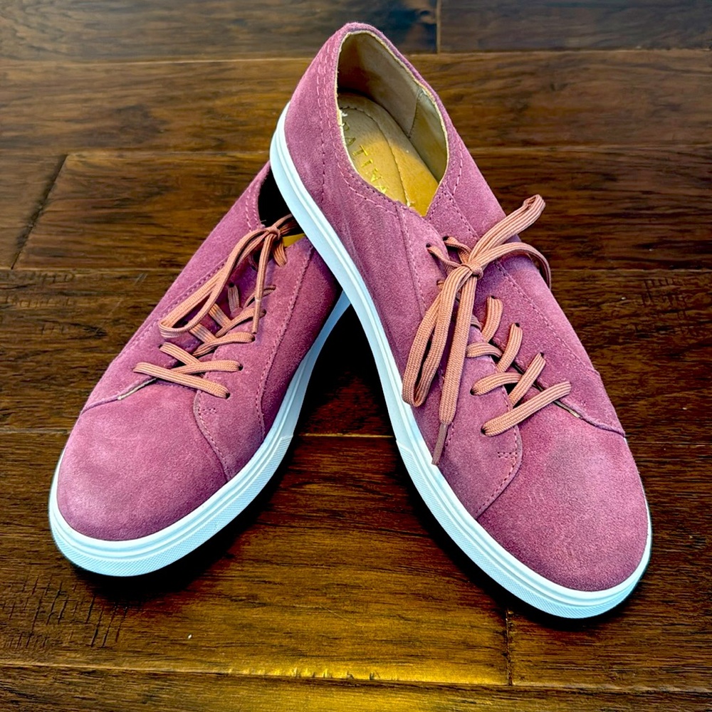Patina by Portland Leather Goods pink sneakers sz 10